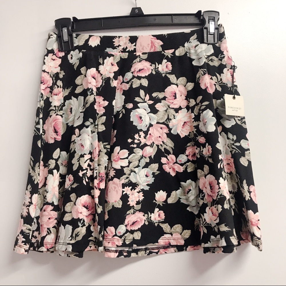 Floral skirt (with tag/never worn)